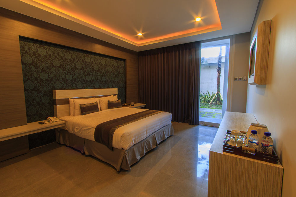 Transera Kamini Legian Hotel Экстерьер фото