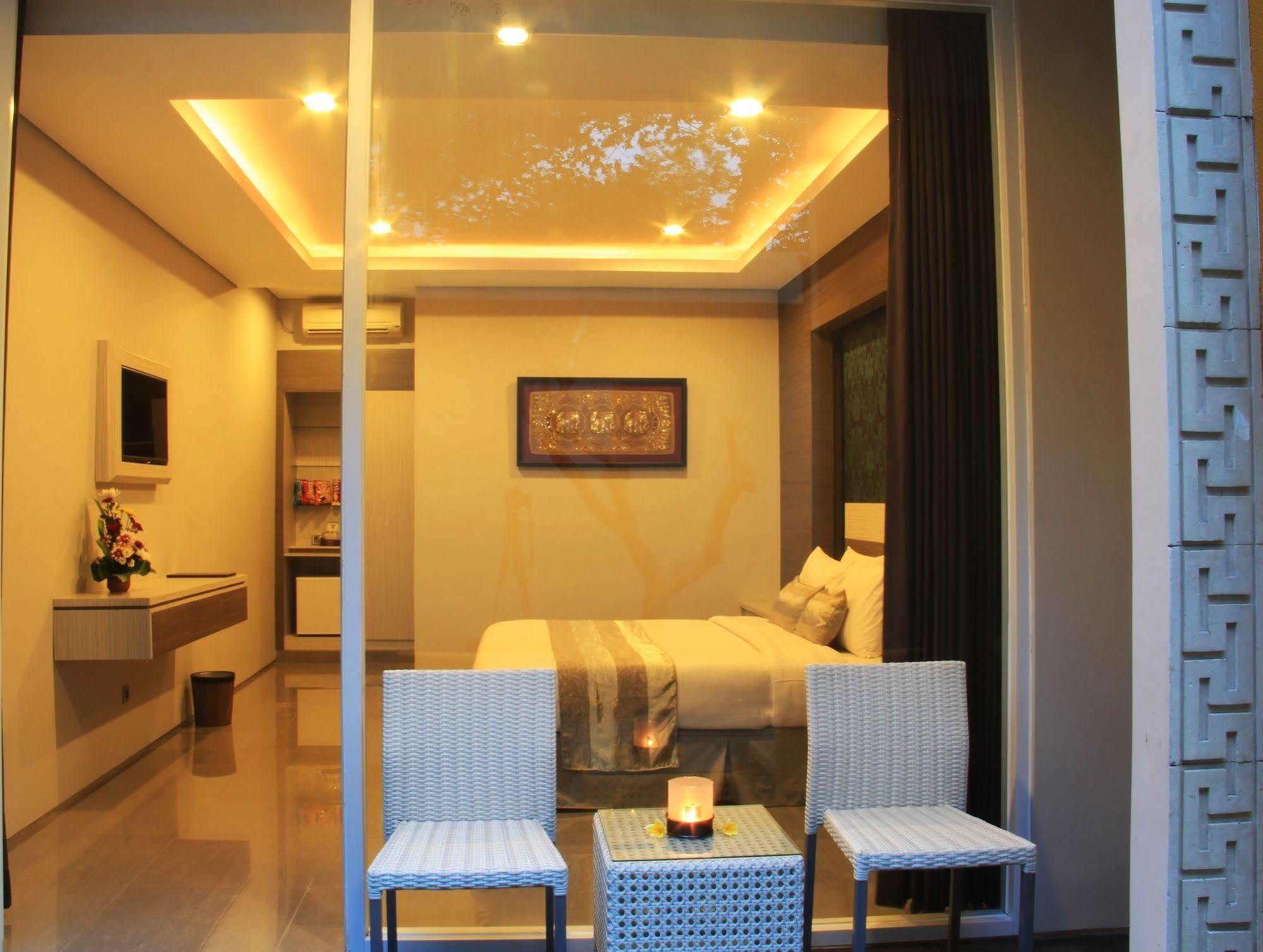Transera Kamini Legian Hotel Экстерьер фото
